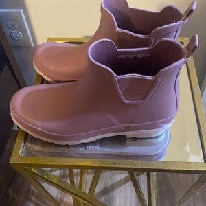 Mauve Rain Boots